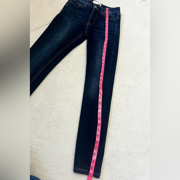 VERVET Dark Wash Classic Skinny Jeans - Size 26 - Picture 10 of 11